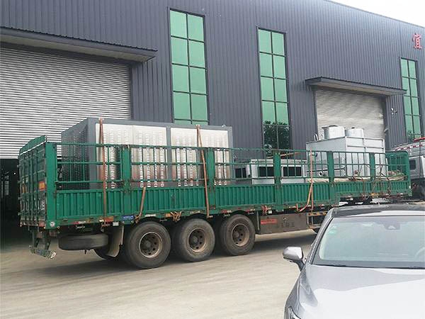 small4_16149242633047407